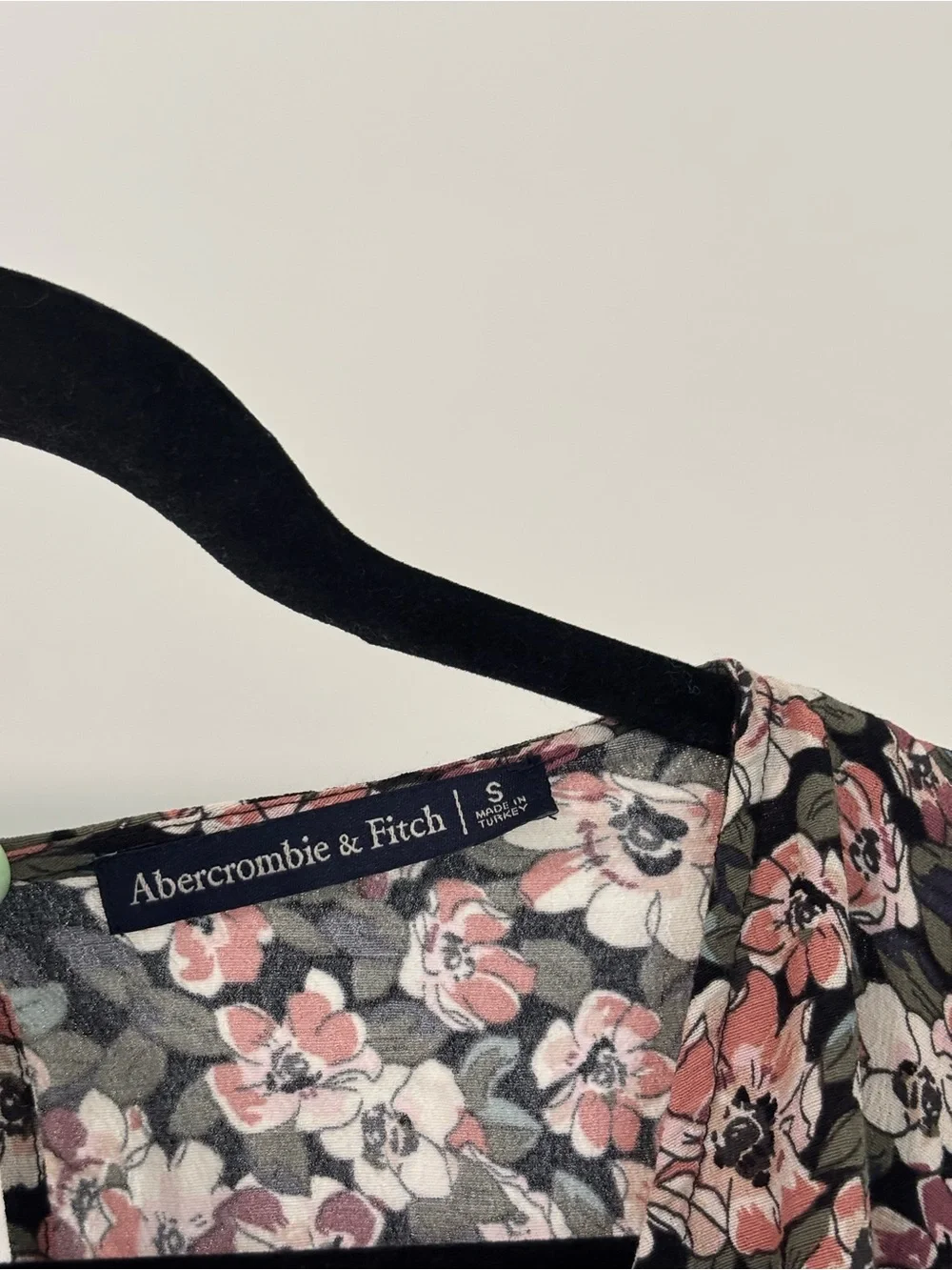 Abercrombie & Fitch Black Floral Puff-Sleeve Maxi Dress size small